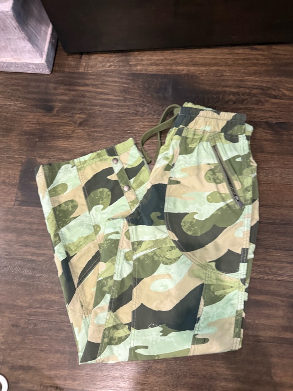 FP Movement by Free People Olive Green Camo Stadium Pants - Picture 11 of 12